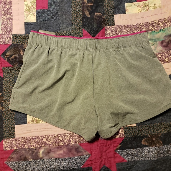 Nike shorts - Picture 2 of 2